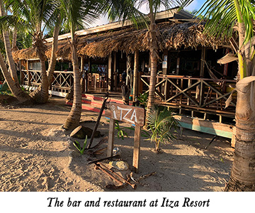 The bar and restaurant at Itza Resort