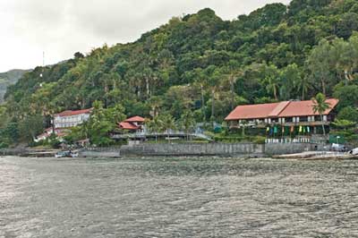 Eagle Point Resort, Anilao (photo by Cameron Azad)